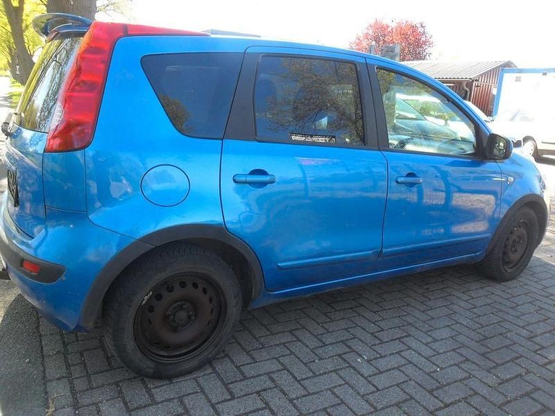 Second-hand Nissan Note Acenta 88 CP (64 kW) 2006 Albastru Hatchback