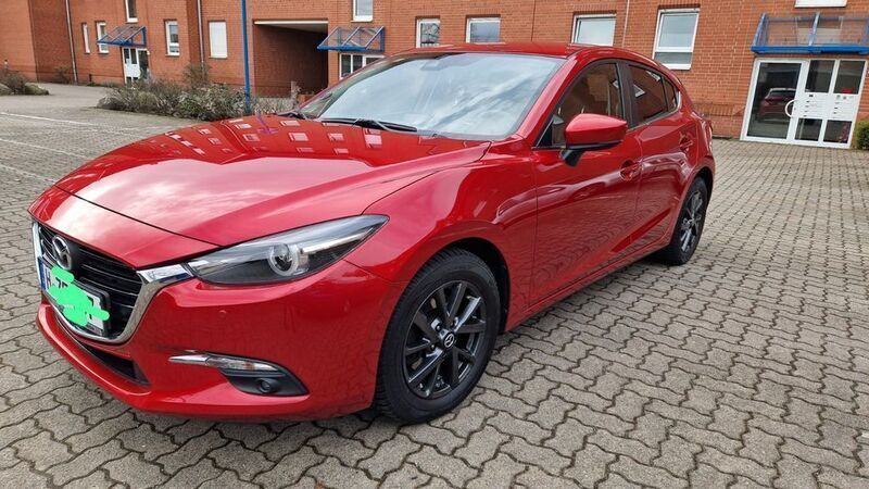 Rot Gebraucht 2017 Mazda 3 Sports-Line Limousine | 16.799 € (Teuer) - Bild 1/4