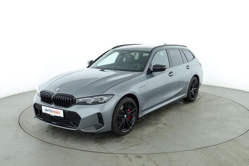 Gebraucht BMW 330e M Sport 292 PS (214 kW) 2024 Kombi