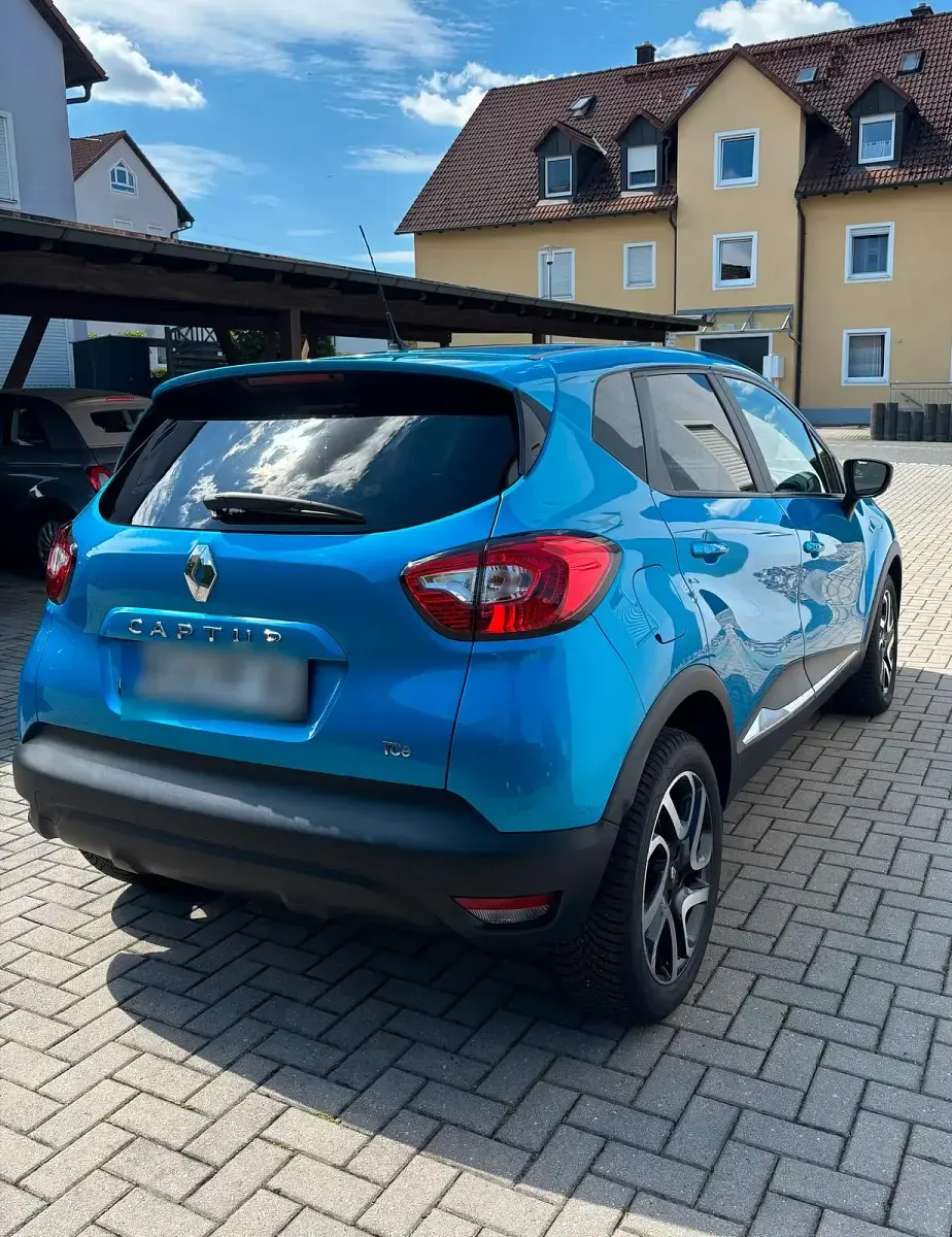 Gebraucht Renault Captur Experience 89 PS (65 kW) 2016 Blau SUV