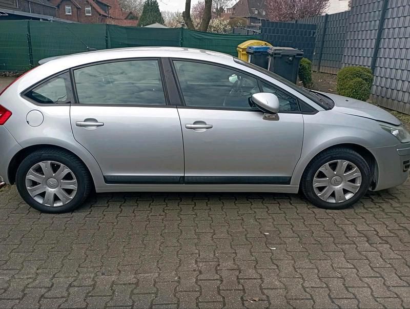 Gebraucht Citroën C4 110 PS (80 kW) 2009 Silber Limousine