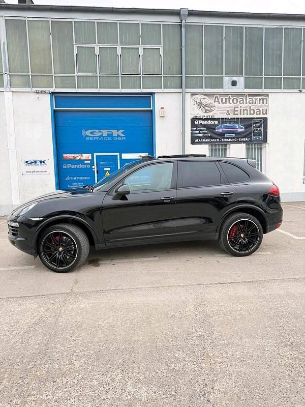 Gebraucht Porsche Cayenne GTS 245 PS (180 kW) 2012 Schwarz SUV