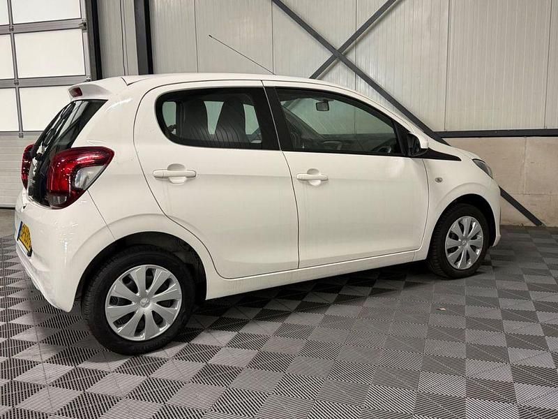 Gebraucht Peugeot 108 Active 68 PS (50 kW) 2018 Weiß Kleinwagen