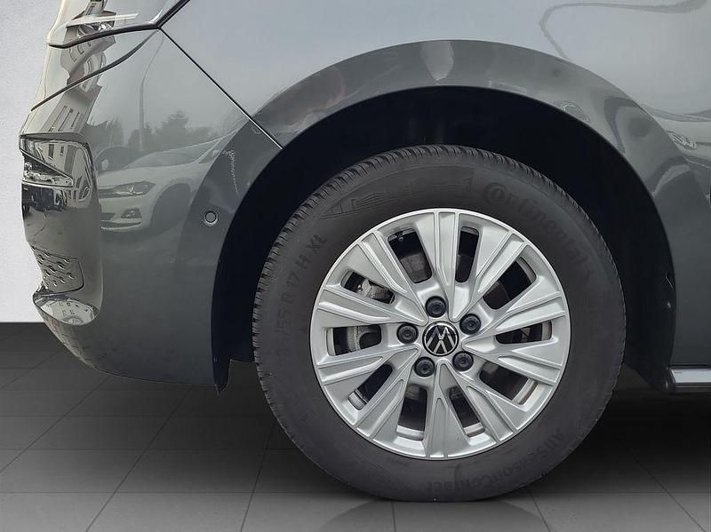 Gebraucht VW Multivan Basis 150 PS (110 kW) 2025 Grau Van