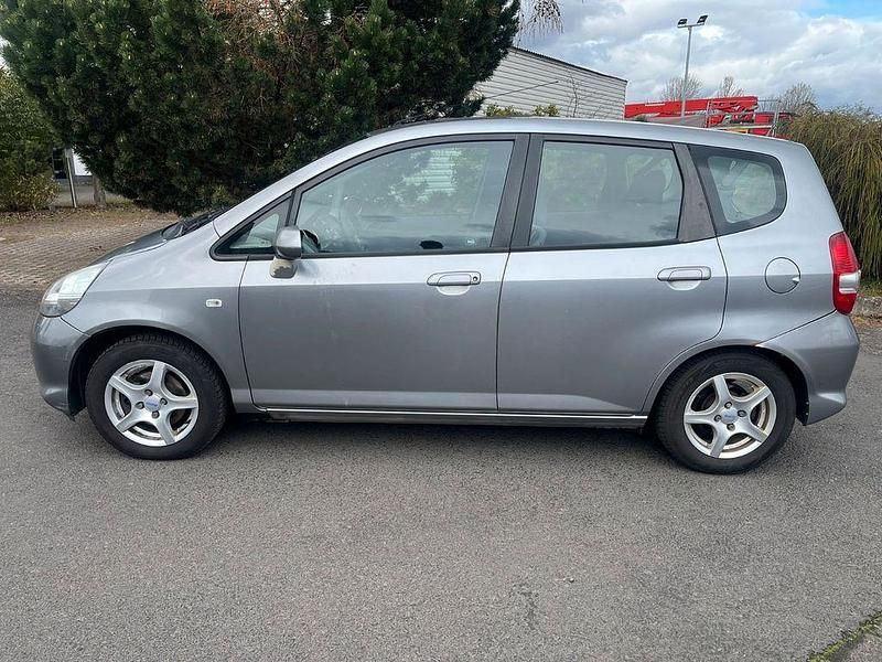 Gebraucht Honda Jazz Cool 77 PS (56 kW) 2007 Silber Kleinwagen