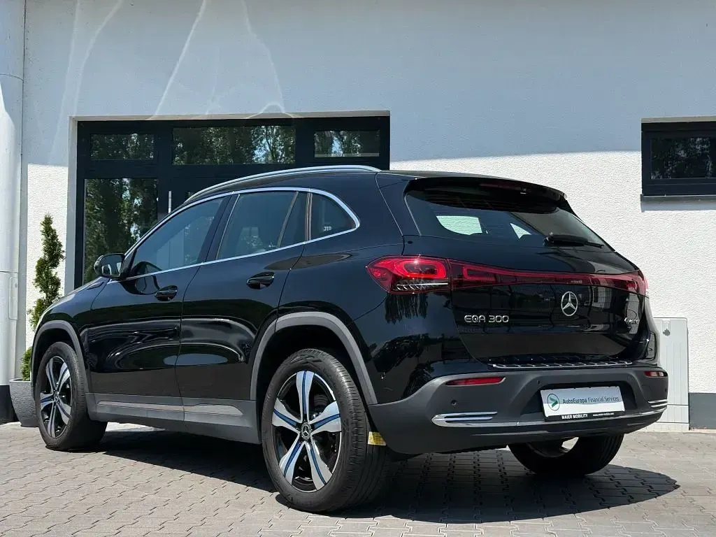 Gebraucht Mercedes EQA300 Progressive 167 kW (228 PS) 2022 Nachtschwarz  unilack SUV