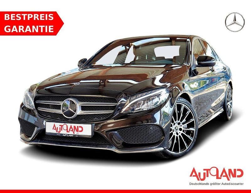 Schwarz Gebraucht 2018 Mercedes C300 AMG line Limousine | 29.990 € (Teuer) - Bild 1/4