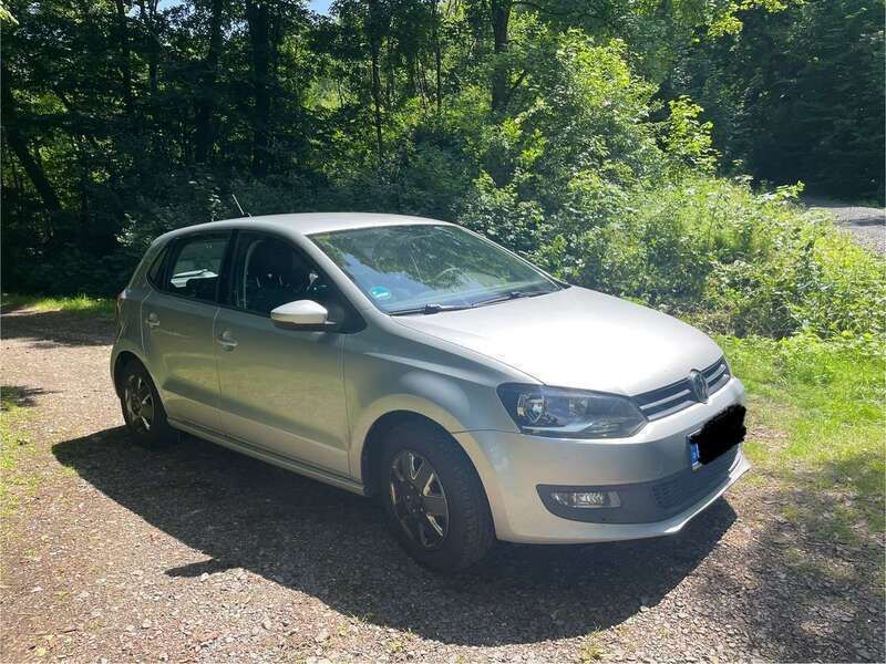 Grau Gebraucht 2011 VW Polo Comfortline Kleinwagen | 3.400 € (Guter Preis) - Bild 1/4