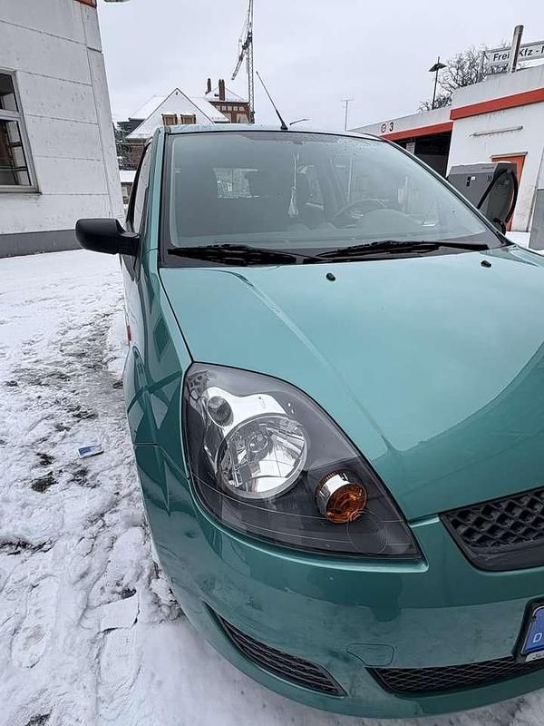 Gebraucht Ford Fiesta Ambiente 60 PS (44 kW) 2007 Limousine