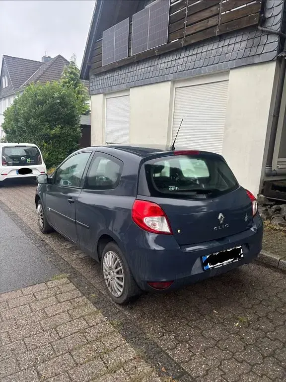 Gebraucht Renault Clio IV 75 PS (55 kW) 2012 Grau Limousine