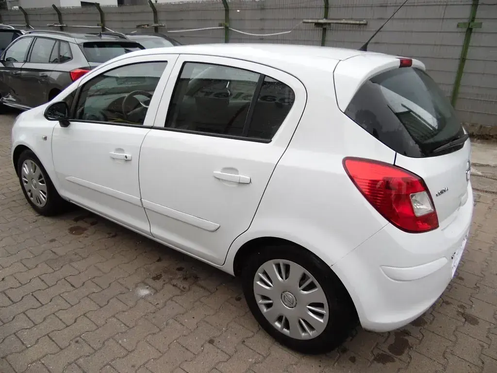 Gebraucht Opel Corsa Catch Me 90 PS (66 kW) 2007 Weiß Kleinwagen