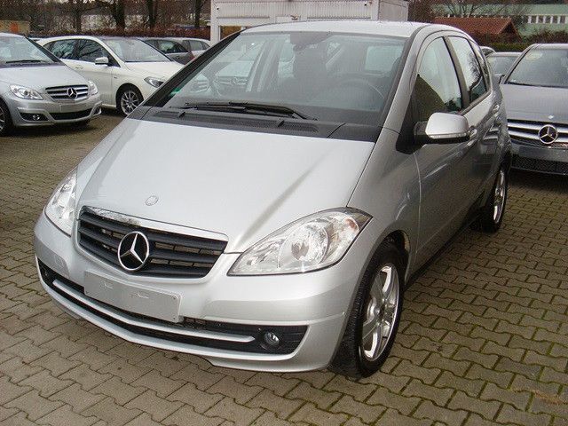 Gebraucht Mercedes A160 95 PS (69 kW) 2010 Silber Limousine