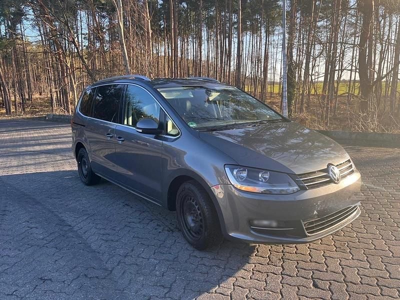 Gebraucht VW Sharan 150 PS (110 kW) 2017 Grau Van / Kleinbus