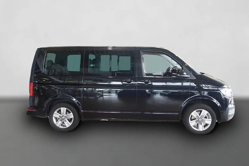 Second-hand VW Multivan 204 CP (150 kW) 2022 Negru Monovolum