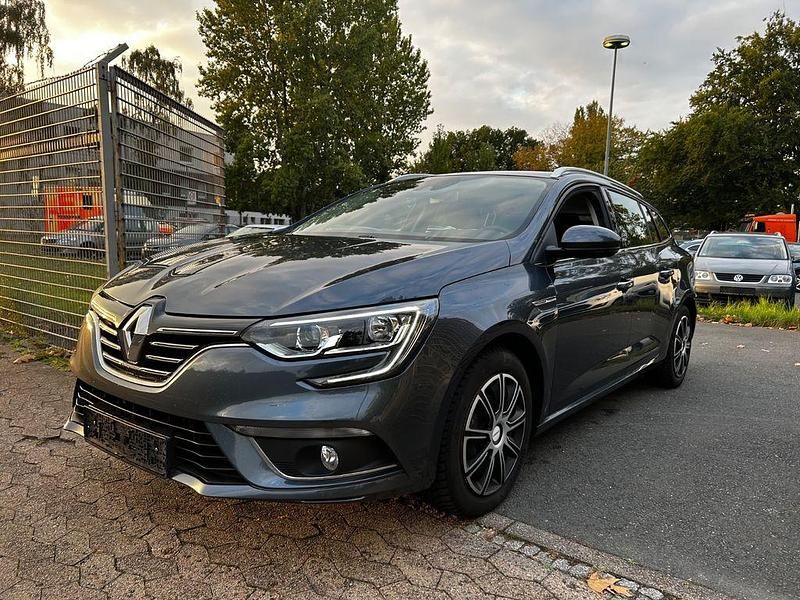 Grau Gebraucht 2018 Renault Mégane IV Intens Limousine | 7.290 € (Superpreis) - Bild 1/4