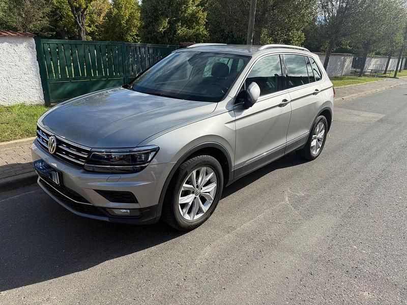 Beige Gebraucht 2019 VW Tiguan Highline SUV | 23.000 € (Superpreis) - Bild 1/4