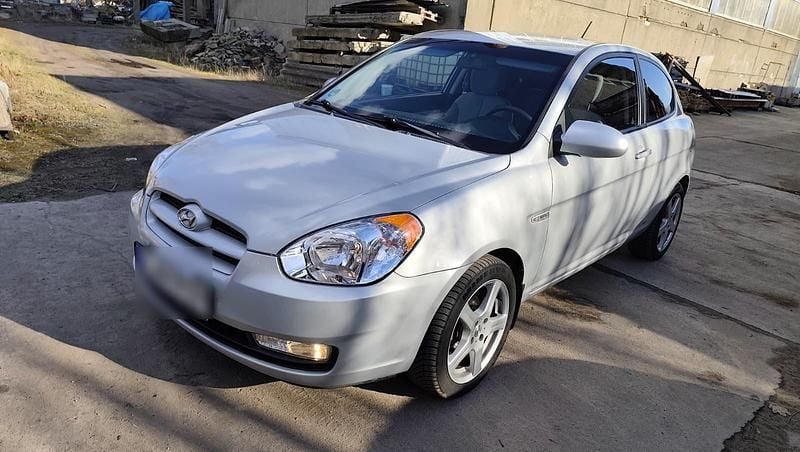 Second-hand Hyundai Accent 97 CP (71 kW) 2007 Gri Hatchback
