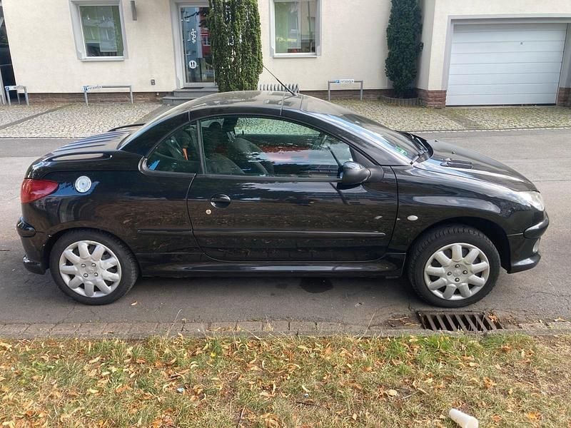 Schwarz Gebraucht 2003 Peugeot 206 Cabrio | 1.400 € (Fairer Preis) - Bild 1/4