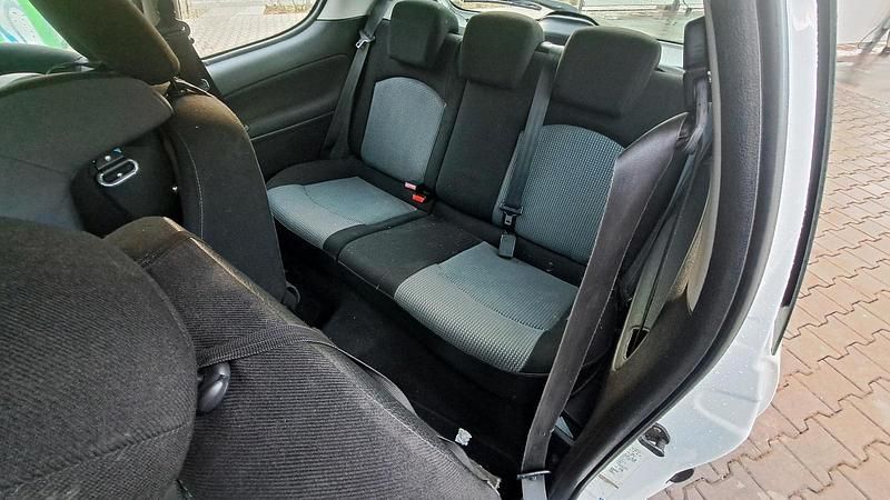 Gebraucht Peugeot 206 60 PS (44 kW) 2002 Kleinwagen