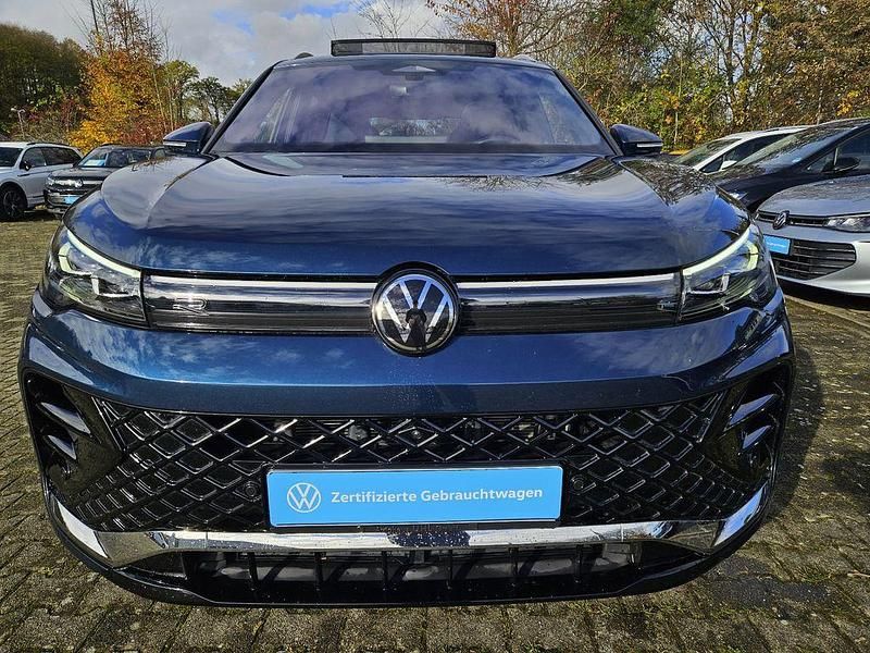 Night blue Gebraucht 2025 VW Tiguan R-line SUV | 47.888 € (Fairer Preis) - Bild 1/4