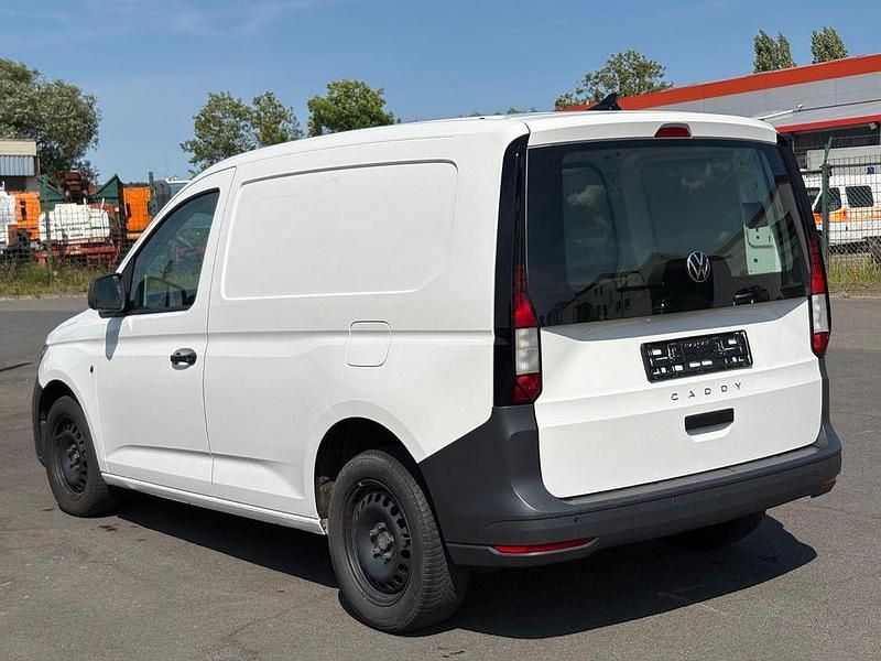 Gebraucht VW Caddy 102 PS (75 kW) 2021 Weiß Van / Kleinbus