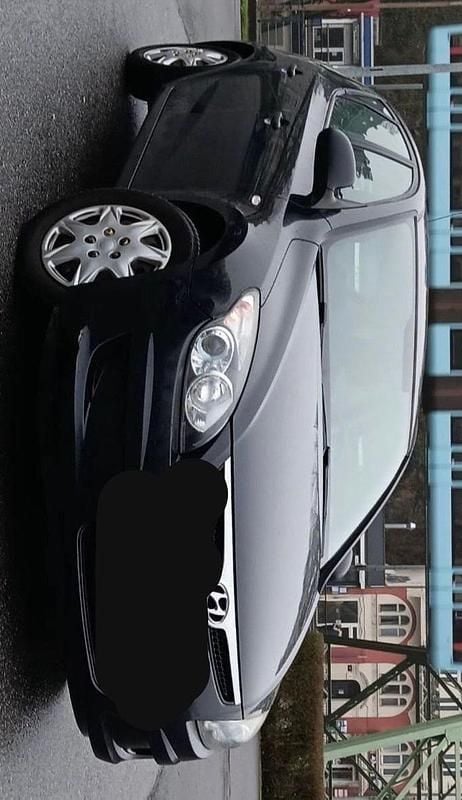 Gebraucht Hyundai i30 109 PS (80 kW) 2010 Schwarz Limousine