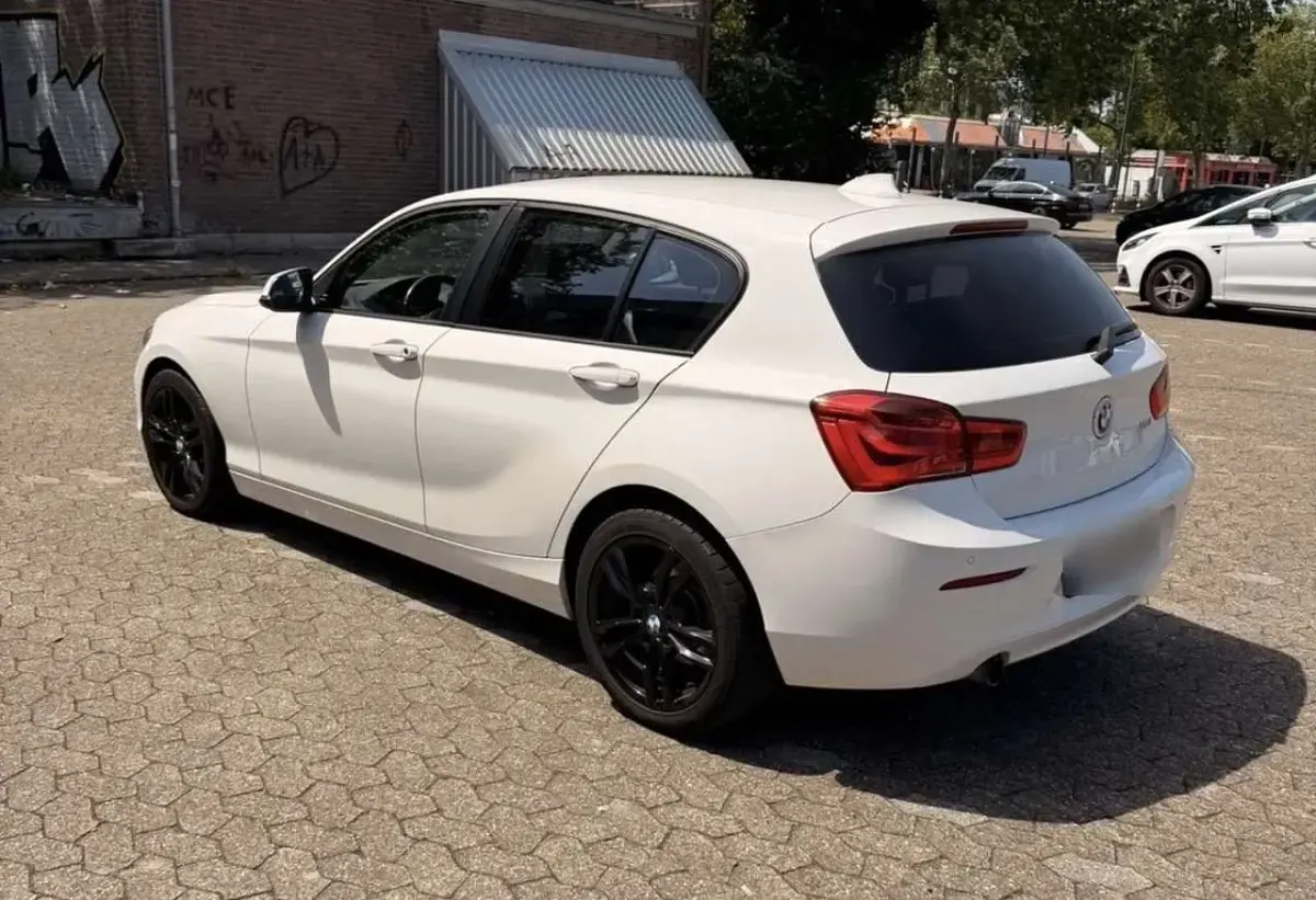 Gebraucht BMW 116 M Sport 109 PS (80 kW) 2016 Weiß Kleinwagen
