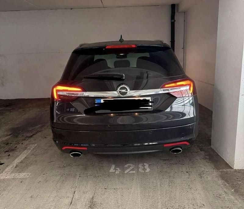 Usata Opel Insignia 194 CV (142 kW) 2014 Nero Station wagon