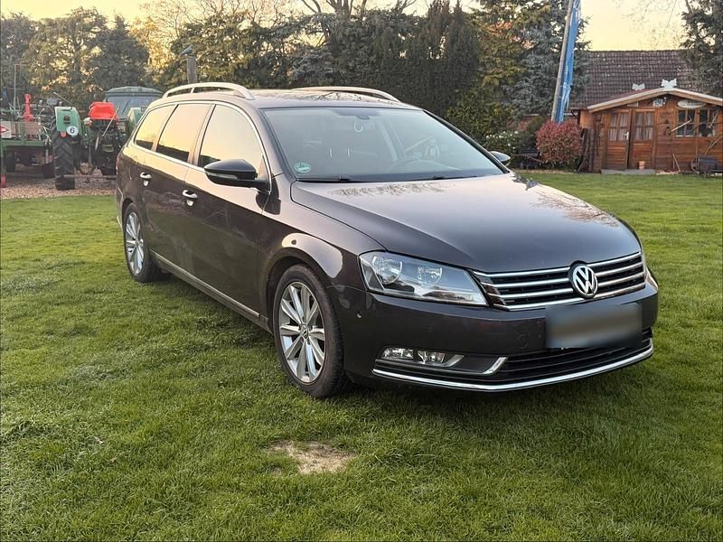 Gebraucht VW Passat Highline 140 PS (102 kW) 2011 Braun Kombi