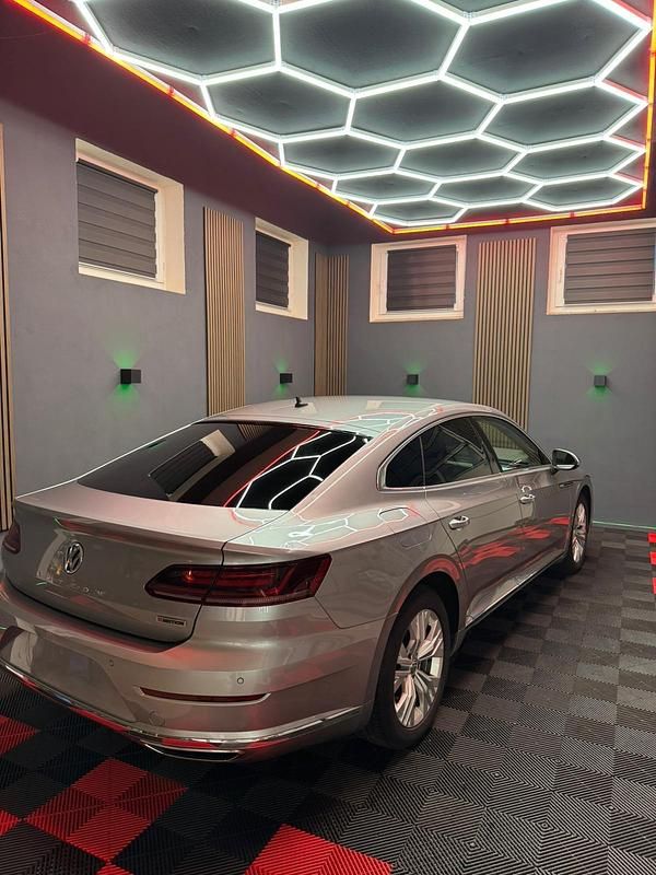 Usado VW Arteon 239 HP (175 kW) 2017 Prateado Citadino