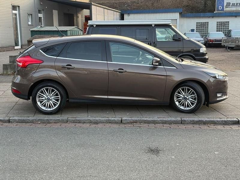 Gebraucht Ford Focus Cool & Connect 101 PS (74 kW) 2018 Caribou Limousine