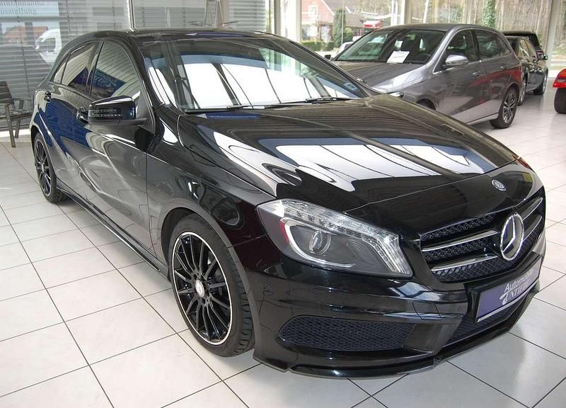 Gebraucht Mercedes A180 AMG 122 PS (89 kW) 2013 Kosmosschwarz  metalliclack Kleinwagen