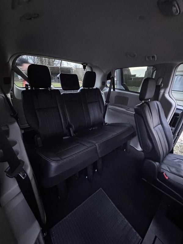 Gebraucht Lancia Voyager 177 PS (130 kW) 2014 Grau Van / Kleinbus