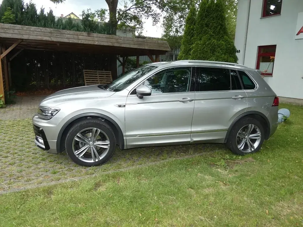Gebraucht VW Tiguan R-line 150 PS (110 kW) 2017 Silber SUV