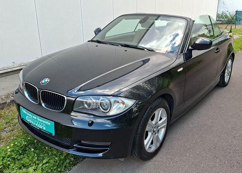 Schwarz Gebraucht 2011 BMW 118 Cabriolet Sport Line Cabrio | 8.499 € (Fairer Preis) - Bild 1/4