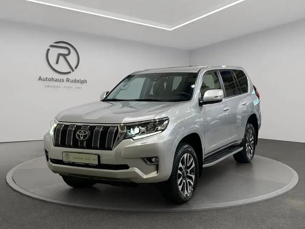 Gebraucht Toyota Land Cruiser Executive 204 PS (150 kW) 2024 Platinsilber metallic SUV