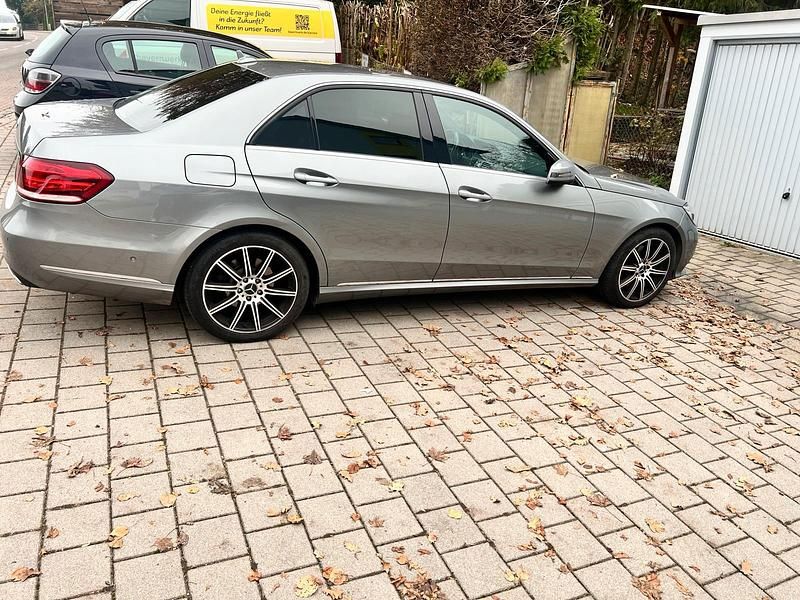 Second-hand Mercedes E250 211 CP (155 kW) 2013 Argintiu Berlinǎ