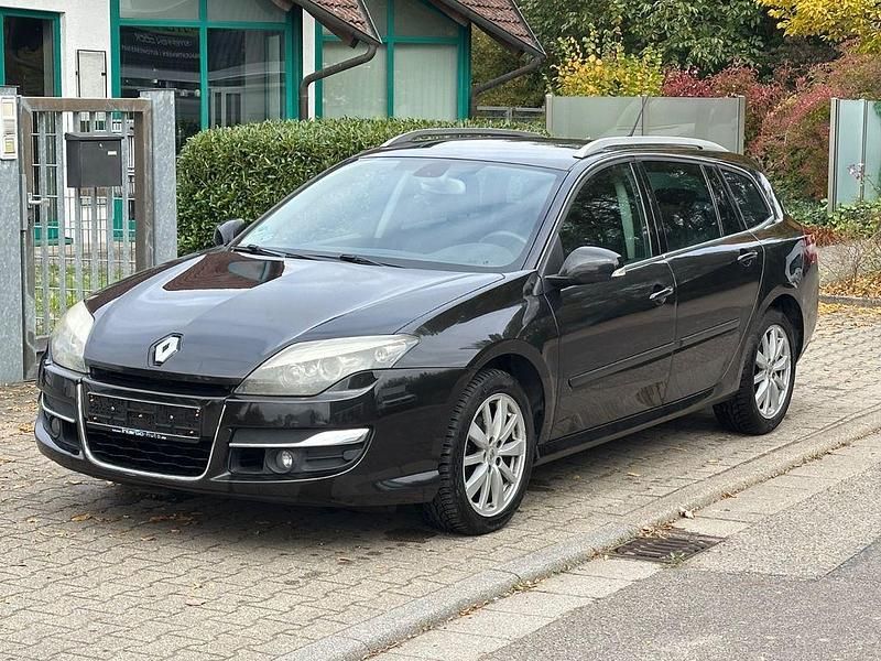 Schwarz Gebraucht 2011 Renault Laguna III Dynamique Limousine | 5.490 € (Etwas zu teuer) - Bild 1/4