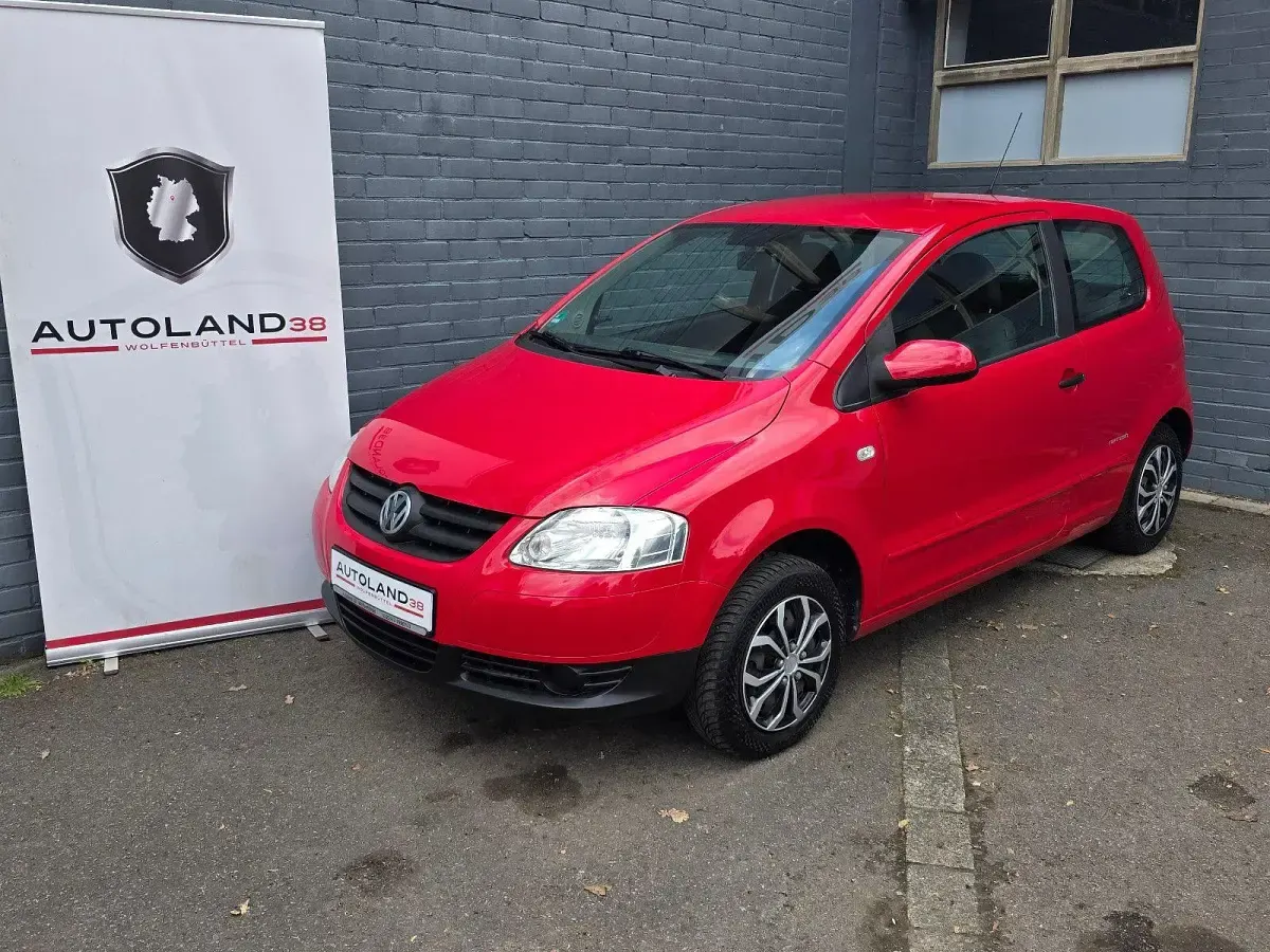 Gebraucht VW Fox Refresh 54 PS (39 kW) 2010 Rot Kleinwagen