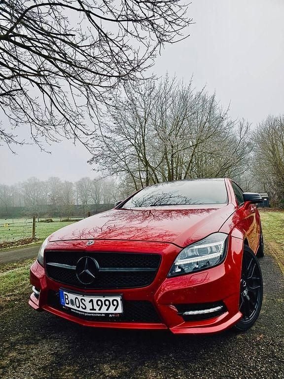 Rot Gebraucht 2011 Mercedes CLS350 Limousine | 9.200 € (Superpreis) - Bild 1/4