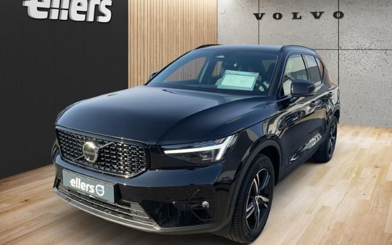 Gebraucht Volvo XC40 Plus 163 PS (119 kW) 2025 Schwarz SUV