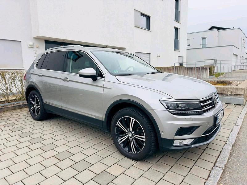 Gebraucht VW Tiguan Highline 190 PS (139 kW) 2016 Grau SUV