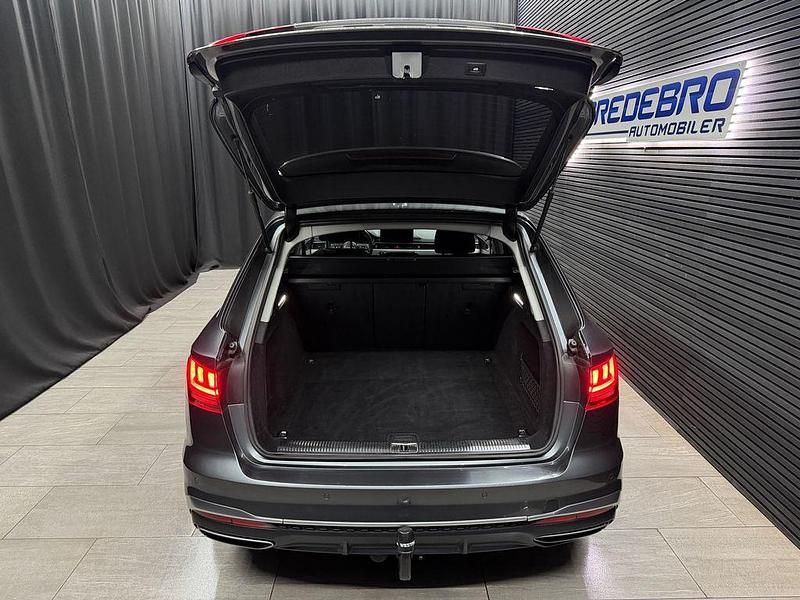 Gebraucht Audi A4 S-Line 190 PS (139 kW) 2020 Grau Kombi