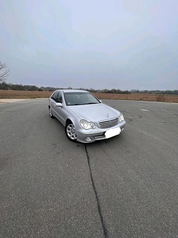 Gebraucht Mercedes C220 Elegance 150 PS (110 kW) 2006 Grau Limousine