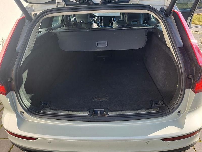 Brugt Volvo V60 190 HK (139 kW) 2018 Sølv Stationcar