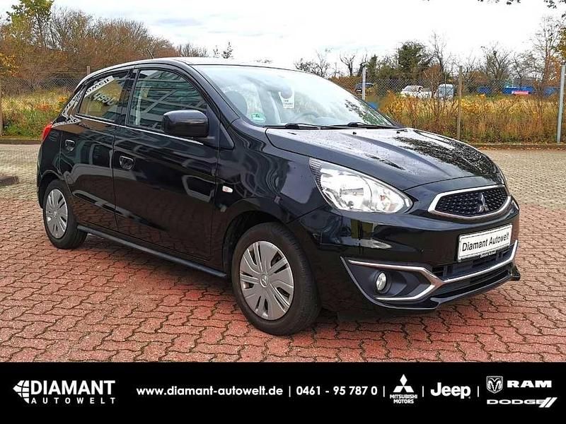 Magicschwarz Gebraucht 2019 Mitsubishi Space Star Edition Limousine | 5.700 € (Fairer Preis) - Bild 1/4