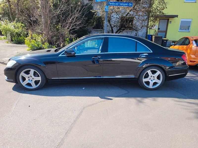 Gebraucht Mercedes S250 204 PS (150 kW) 2011 Schwarz Limousine