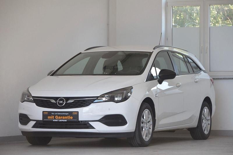 Weiß Gebraucht 2022 Opel Astra Edition Kombi | 9.890 € (Superpreis) - Bild 1/4