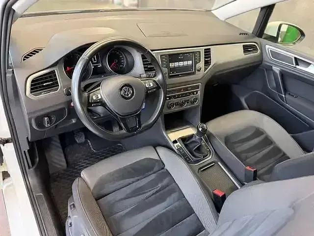 Używany VW Golf VII 125 KM (91 kW) 2017 Biały Sedan/Limuzyna