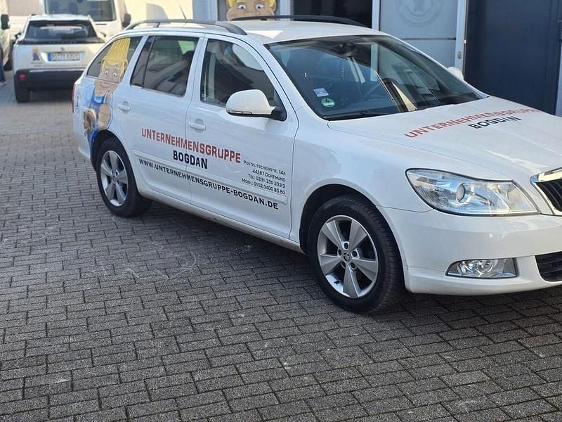 Gebraucht Skoda Octavia Classic 102 PS (75 kW) 2010 Weiß Kombi